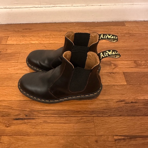 Men's Dr. Marten’s Chelsea Boots - Picture 2 of 6